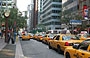 MIDTOWN MANHATTAN. Yellow taxi a New York