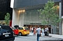 MIDTOWN MANHATTAN. L'ingresso al MoMA, 11 West 53rd Street (tra Fifth e Sixth Avenues)
