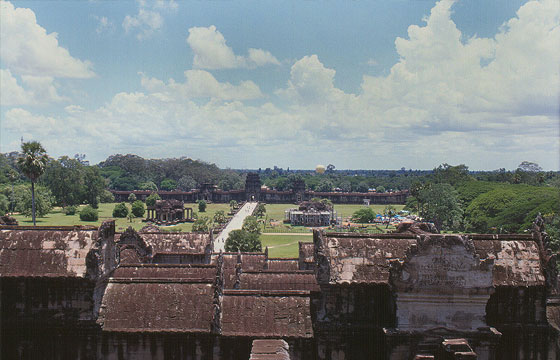 ANGKOR - Angkor Wat - l'ingresso principale a ovest: simbolismo