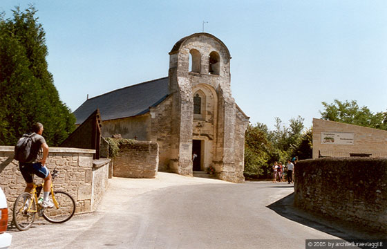 VALLE DELLA LOIRA - ANGIO' - Dintorni di Saumur - La piccola chiesa nei pressi del villaggio troglodita di Rochemeier