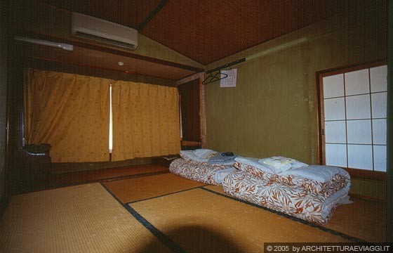 DISTRETTO DI HIDA - La nostra stanza con tatami e futon alla Murasaki Ryokan di Takayama