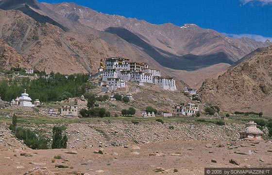 LIKIR GOMPA - Il Ladakh è una regione di valichi ad alta quota disseminata di gompa