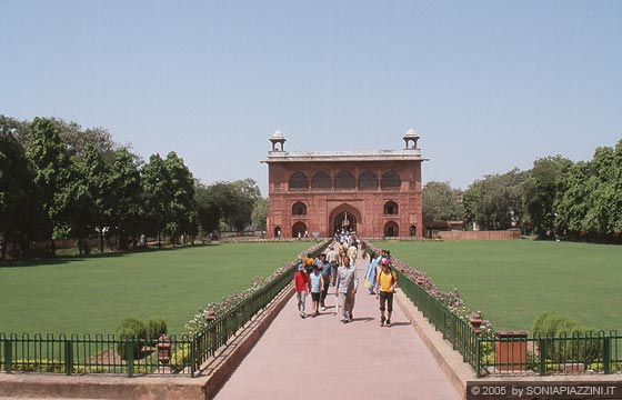 DELHI - Le due facce di Delhi - Red Fort: Naubat Khana