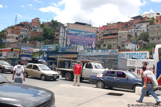 CARACAS - La Bandera - la parte meridionale è la zona più eterogenea della città