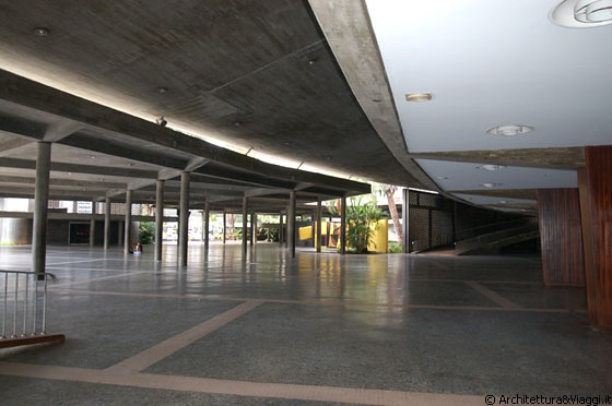 UCV CARACAS - La Piazza Coperta intitolata a Carlos Raul Villanueva