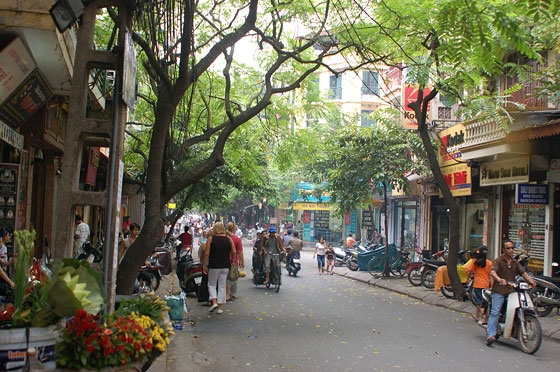 HANOI - Quartiere Vecchio: verso la casa museo in Pho Ma May