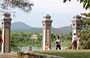 HUE'. Dalle torrette della Pagoda di Thien Mu vista sul Fiume dei Profumi e sul panorama circostante