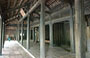 TOMBA DI TU DUC. Gli interni in legno del Padiglione Xung Khiem proteso sulle rive del lago Luu Khiem 