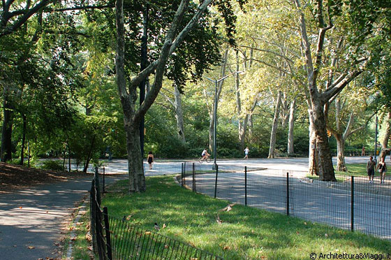 CENTRAL PARK - Per iniziare la giornata nella Grande Mela, non c'è modo migliore che fare una passaggiata o una corsa in Central Park