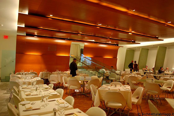 MANHATTAN - Seagram building - The Brasserie Restaurant