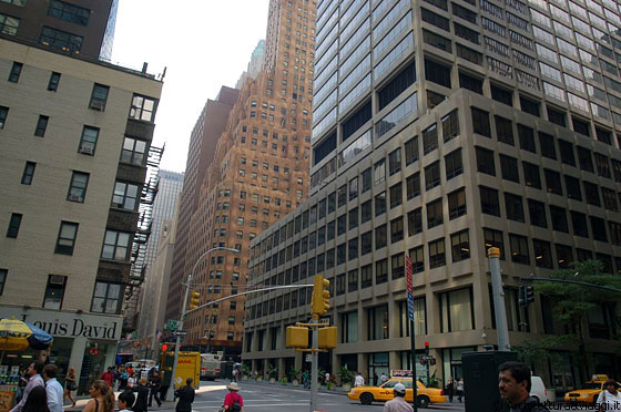 MANHATTAN - Avvicinandoci al Chrysler Building, scopriamo a poco a poco Midtown