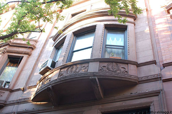 UPPER WEST SIDE - Un bow window, elemento caratteristico delle tradizionali case di New York