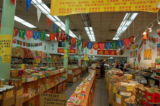 CHINATOWN - Entriamo in un supermercato cinese, solo scritte cinesi 