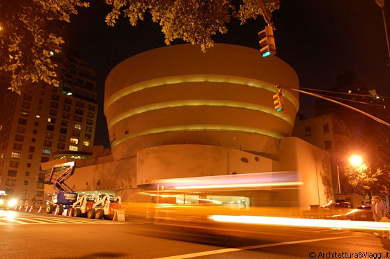 MUSEUM MILE - Solomon R Guggenheim Museum by night