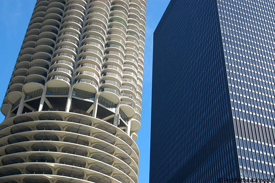 CHICAGO - Stili a confronto: la caratteristica forma 