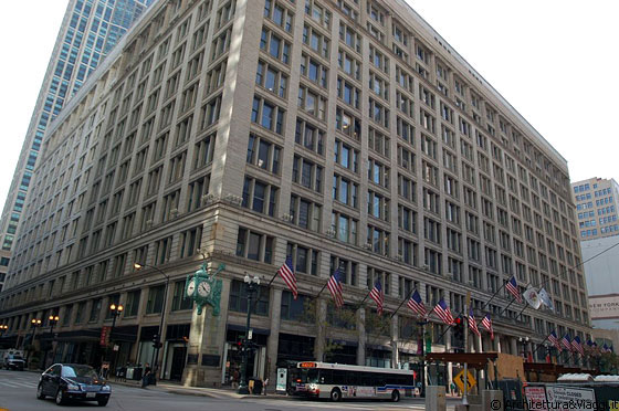 CHICAGO - La ex catena di grandi magazzini Marshall Field's in State Street, oggi sede dalla catena Macy's