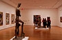 NYC - MoMA. In primo piano la scultura Standing Youth di Wilhelm Lehmbruck