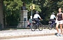 MANHATTAN. Polizia in bicicletta a Central Park South