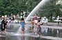MILLENNIUM PARK. Crown Fountain: il divertimento e i bagni sono aasicurati fino a tardi nelle calde sere estive