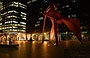 CHICAGO. Kluczynski Building (Chicago Federal Center) - Flamingo Sculpture by night di Alexander Calder 