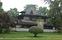 OAK PARK. Dalla casa Nathan G. Moore, vista sulla casa Edward R. Hills-DeCaro, entrambe progettate dal maestro Frank Lloyd Wright