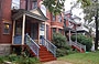 ILLINOIS. Case vittoriane in mattoni rossi a Oak Park adiacenti la casa Frank Thomas in Forest Avenue