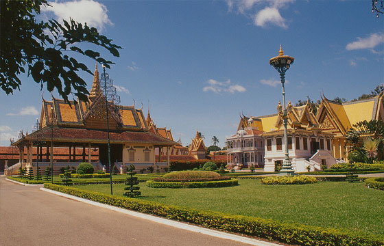 PHNOM PENH - Palazzo Reale e Pagoda d'Argento