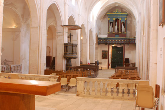 SAINTE DOMINIQUE - L'interno della chiesa gotica - qui Mosè aspetta fuori