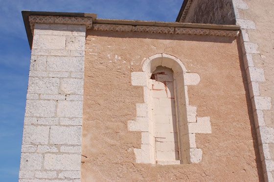 BONIFACIO - Particolare della facciata della Chiesa di St Dominique