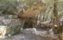 PIANU DI LEVIE. Dal sito di Cucuruzzo, risalente all'età del bronzo, ci dirigiamo verso Capula, più recente, tra grandi massi e rocce