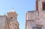BONIFACIO. Dal Bastion de l'Etendard vista sulle stradine della città vecchia e sul campanile della chiesa Ste-Marie-Majeure