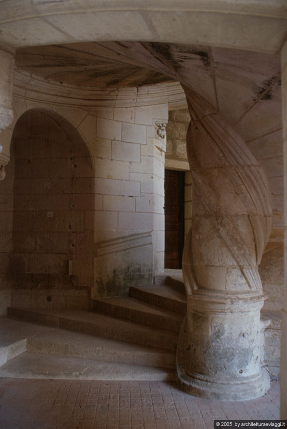 VALLE DELLA LOIRA - BLESOIS - Chateau de Chambord - scalinata secondaria a spirale