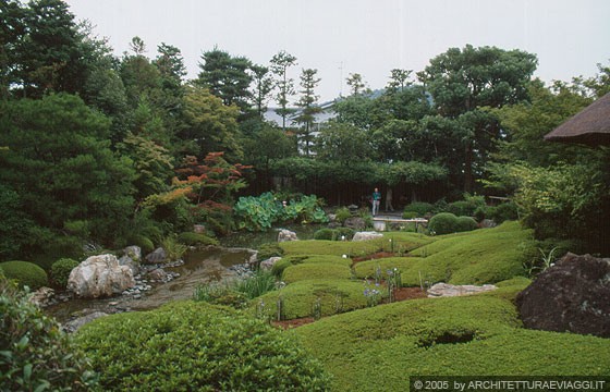 KYOTO NORD-OVEST - TAIZO-IN-TEMPLE - giardino di passaggio con stagno, periodo Showa