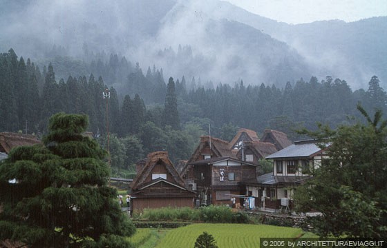 SHIRAKAWA-GO - Ogimachi - Patrimonio Mondiale dell'Umanità per il grande valore architettonico delle case rurali o fattorie <em>minka</em> 
