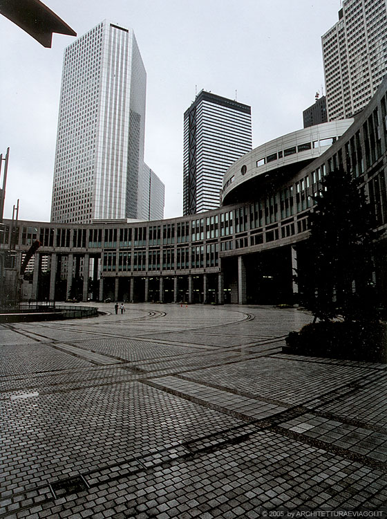 TOKYO SHINJUKU - Tokyo Metropolitan Governament Offices (City Hall) - Kenzo Tange - 1991