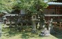 NARA. Tamukeyama Hachimangu Shrine: lanterne in pietra votive