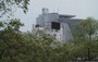 OSAKA. MUSEO SUNTORY: lo sky lounge vetrato all'ultimo piano con terrazza sulla copertura del volume a forma di cono rovesciato
