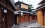 KYOTO EST. Ancora tradizionali edifici in legno nel vicolo Ishibei-koji
