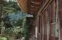 SHIRAKAWA-GO. Kanda-ke a Ogimachi - la facciata di ingresso e la paglia del tetto
