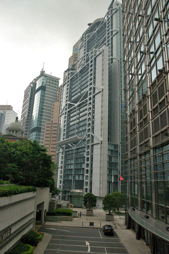 CENTRAL - L'insolito profilo scheletrico della HSBC Hong Kong