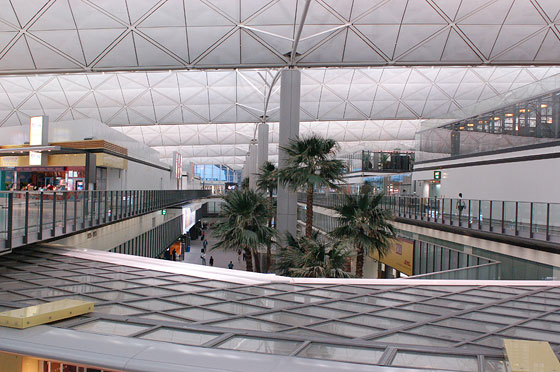 HONG KONG INTERNATIONAL AIRPORT - Terminal partenze internazionali