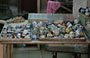 MONG KOK. Ciotoline di ceramica in vendita al Mercato degli Uccelli