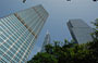 CENTRAL. Tra gli alti grattacieli in primo piano Cheung Kong Centre e a lato la Bank of China Tower