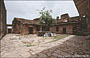 RAJASTHAN MERIDIONALE. Il forte di Kumbhalgarh è caratterizzato da edifici di epoche e tipologie diverse 