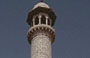 AGRA. Taj Mahal - uno dei quattro minareti posti agli angoli del basamento