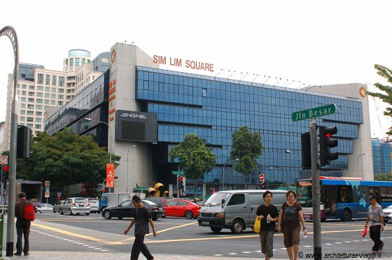 SINGAPORE - Il leggendario Sim Lim Square, sei-sette piani di elettronica e computer delle migliori marche