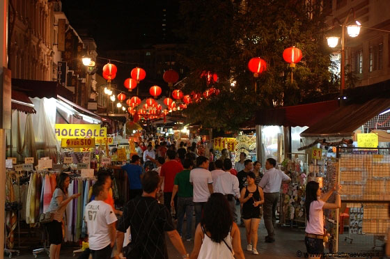 CHINATOWN - L'animata vita notturna del quartiere cinese