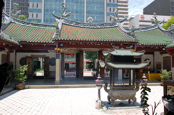 TELOK AYER STREET  - Il Thian Hock Keng Temple si sviluppa intorno al grande patio di ingresso