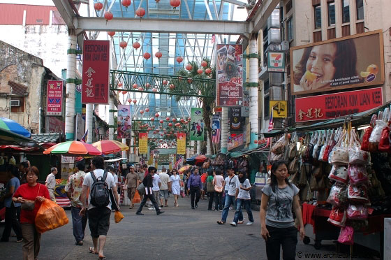 JALAN PETALING - Qui la maggior parte dei commercianti sono cinesi, indiani, malesi e commercianti del Bangladesh 
