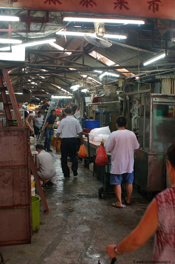 CHINATOWN - Jln Sang Guna ospita al suo interno il mercato alimentare coperto